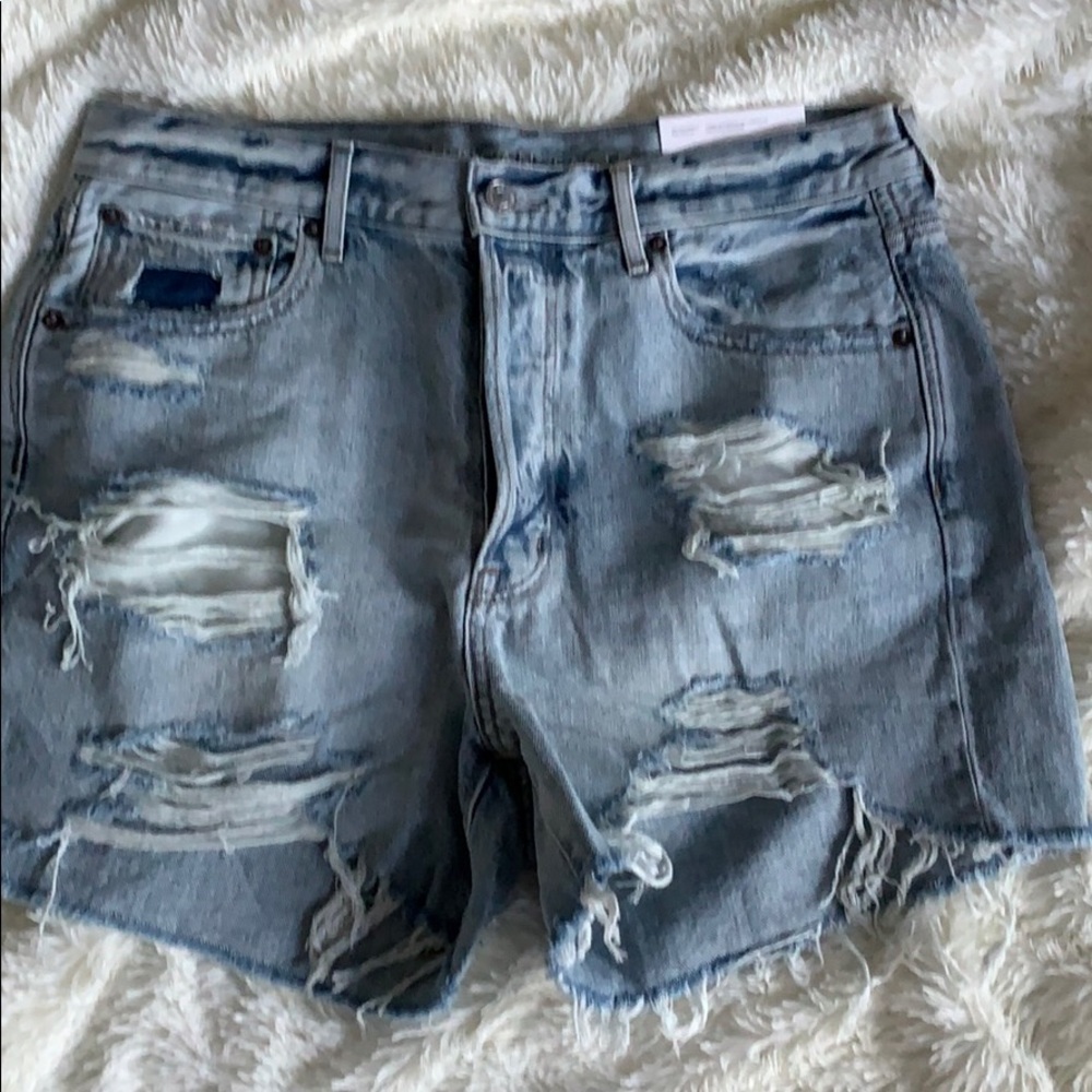 NWT women’s boyfriend distressed shorts. Size 12